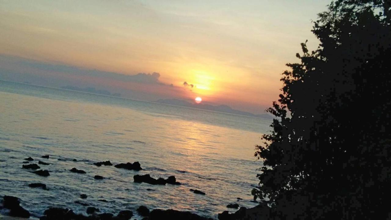 Koh Jum Aosi Beach View Kültér fotó